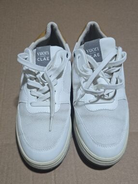 Vuori x CLAE Malone Lite Sneakers - White/Gold - Women’s Size 5 (EU 37 / 23cm)